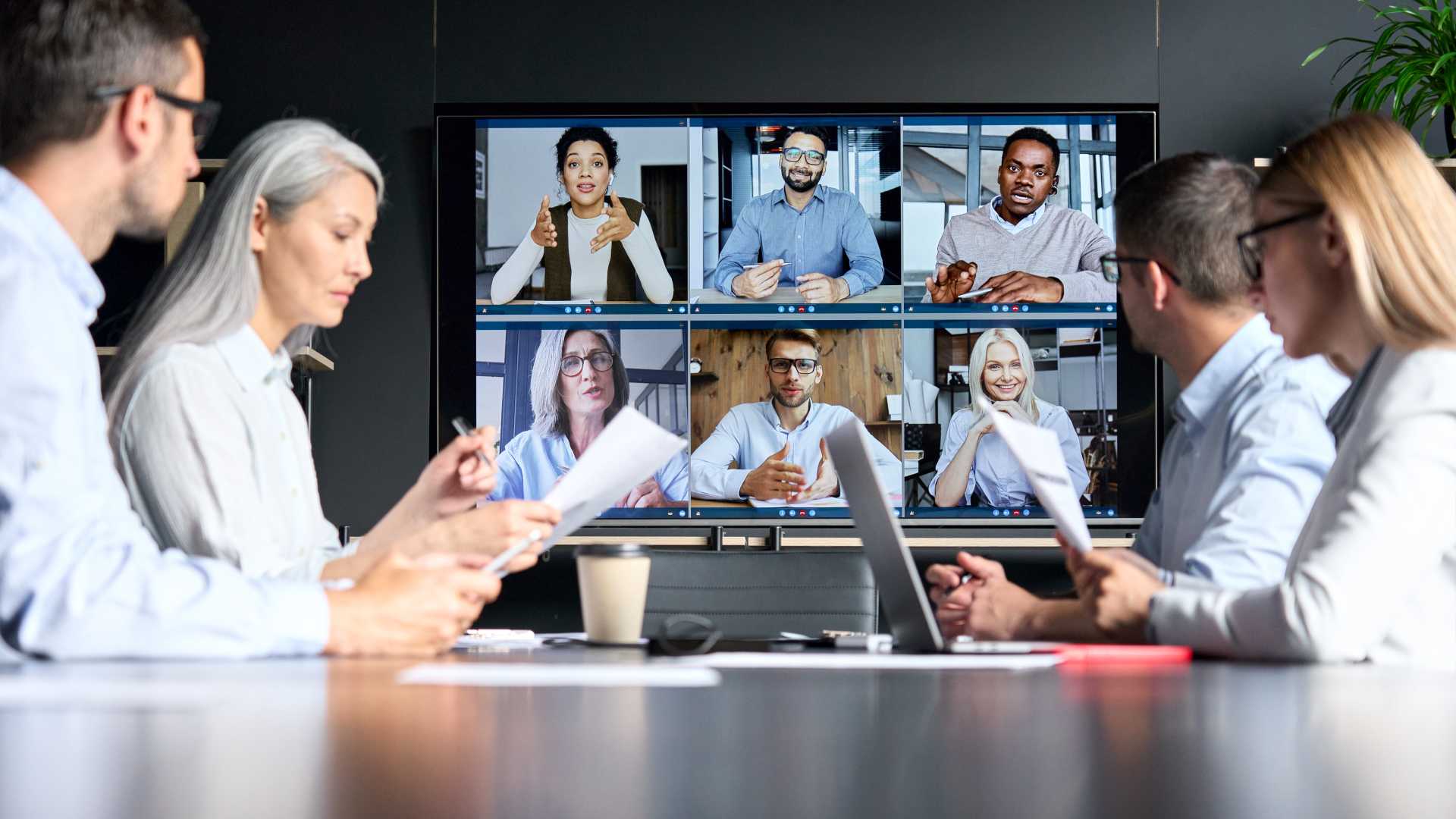 High-Impact Agile Leadership trong Hybrid Teams: Bí quyết thành công